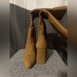 Steve Madden knee high boot. Size 7.5